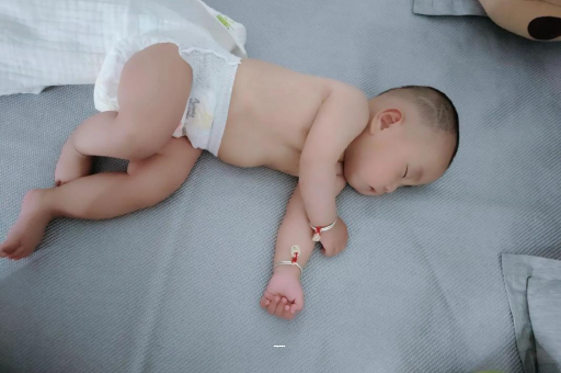 孝感宝宝先长上牙还是下牙