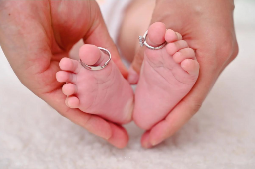 孝感怀孕肚子一边高一边低
